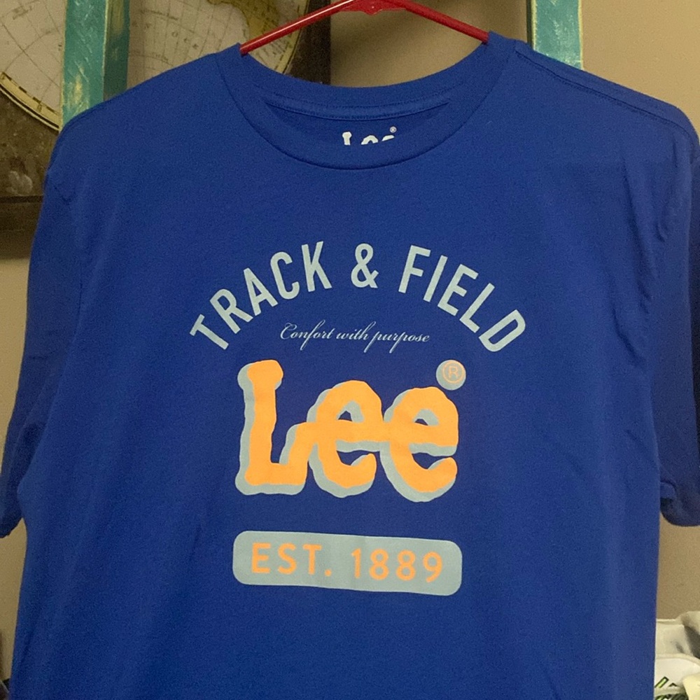 NWOT blue Lee Crewneck t shirt men’s large